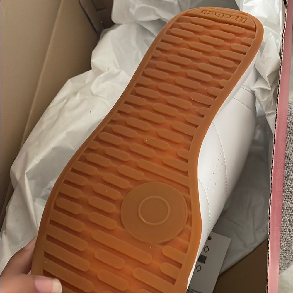 Princess Reebok White /Gum Sole - Picture 5 of 5
